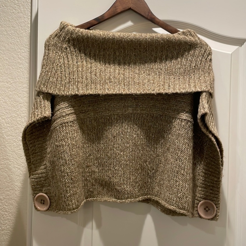 Tan One Size Off-shoulder Poncho